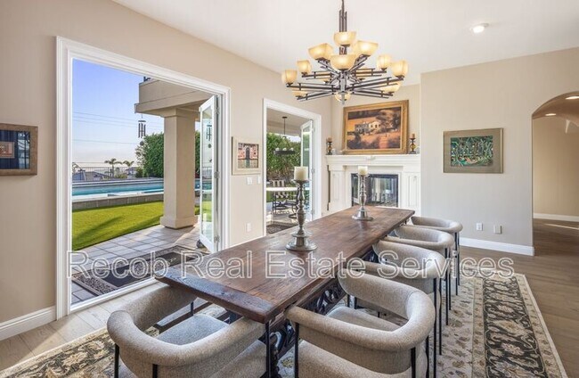 Photo - 3335 Caminito Daniella