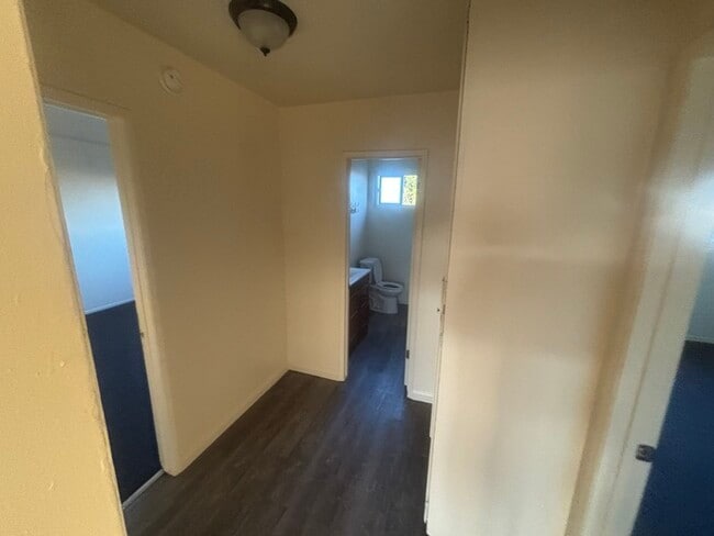 Photo - 626 W 75th St