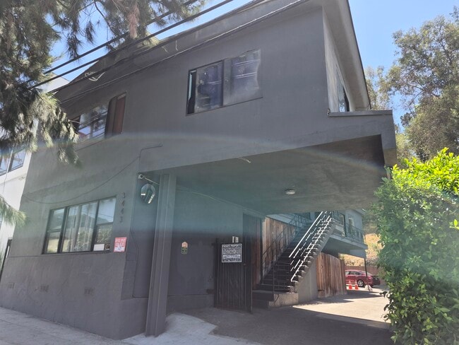 Building Photo - 3443 Cahuenga Blvd W Unit Cahuenga West