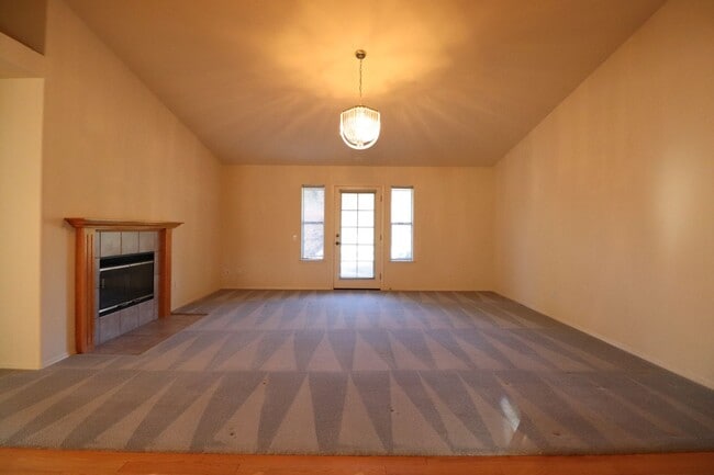 Photo - Lovely Mesa Oaks Four Bedroom