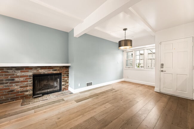 Photo - 2450 Hermosita Dr