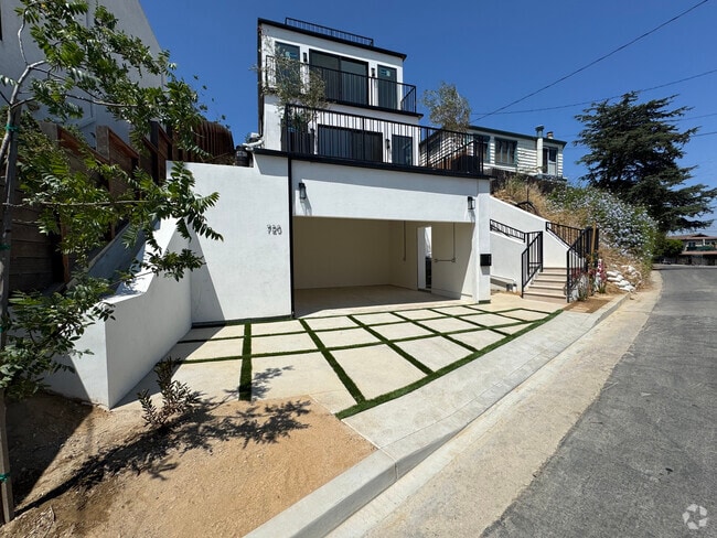 Building Photo - 720 Crane Blvd Rental