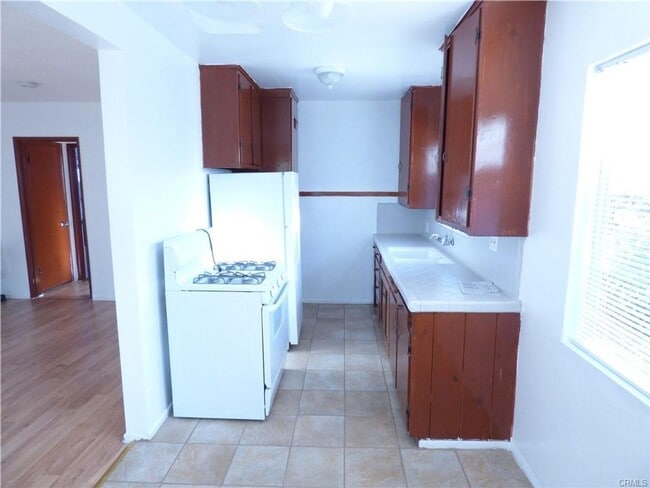 Photo - 5832 Camerford Ave Unit #5832