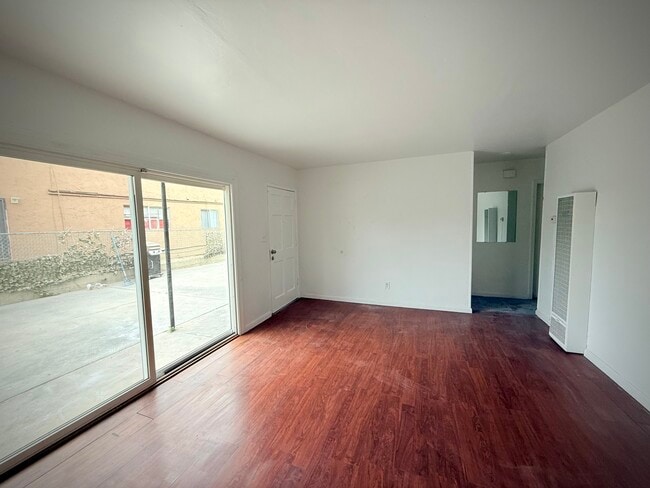 Photo - 5443 Imperial Ave Unit 5443