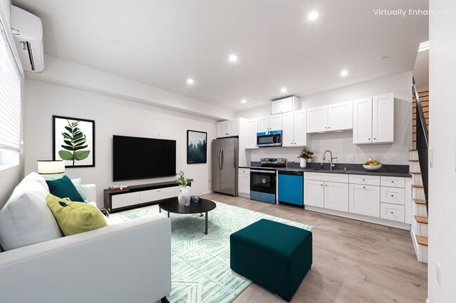 Building Photo - 11841 Runnymede St Unit 11839 1/2