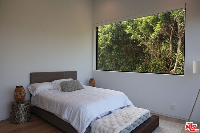 Photo - 6656 Dume Dr