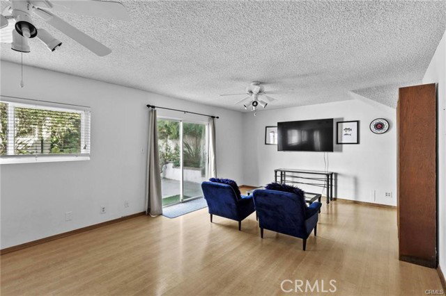 Photo - 810 N Maria Ave
