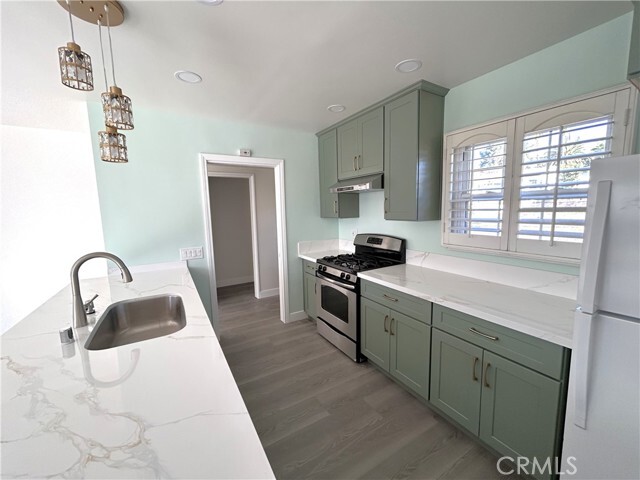 Photo - 522 W 4th St