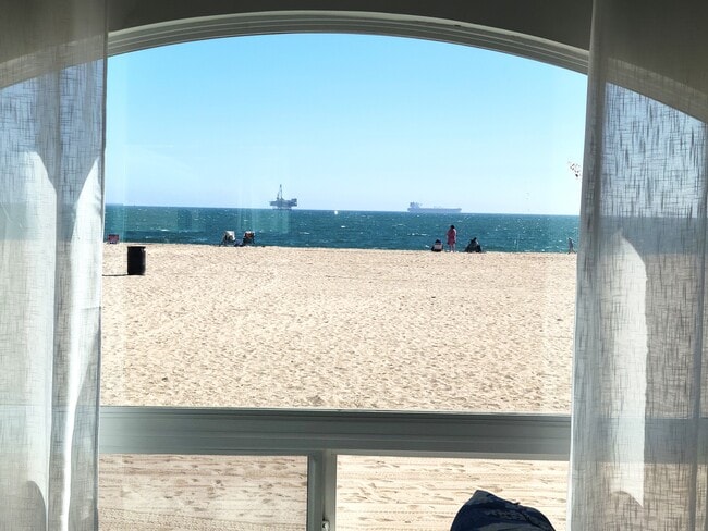 Photo - 1319 Seal Way Unit A