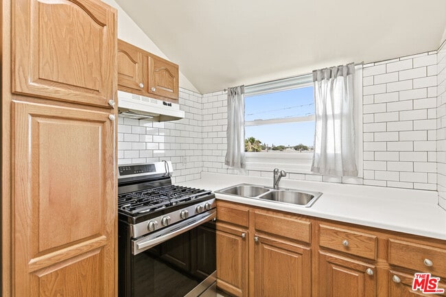 Photo - 4125 S Figueroa St Unit 403