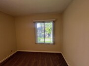 Photo - 132 N Maple St