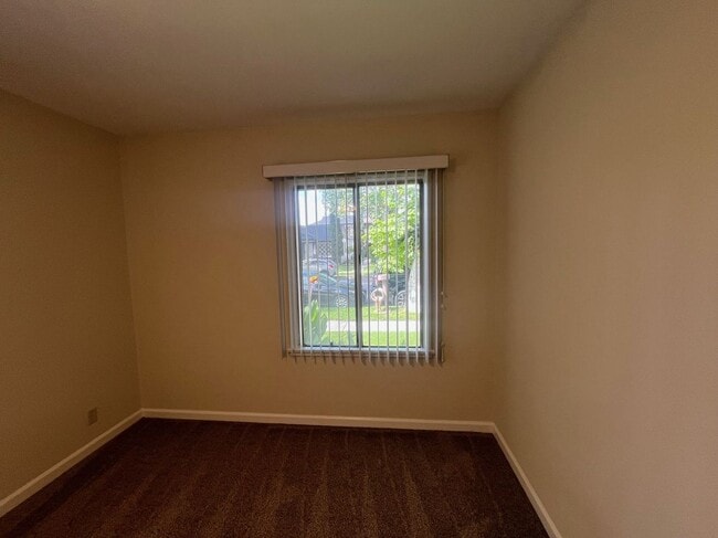 Photo - 132 N Maple St