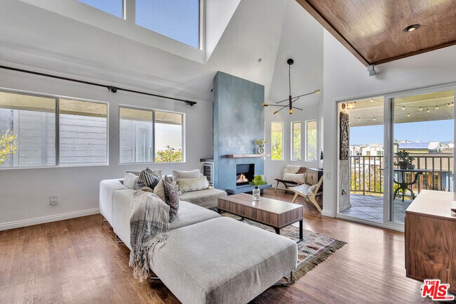 Photo - 24 Westwind St Unit G