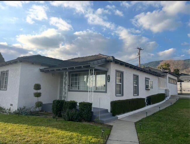 Photo - 248 E 50th St