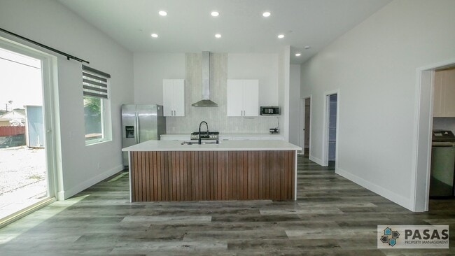 Photo - Newly Built Solar-Powered Home!