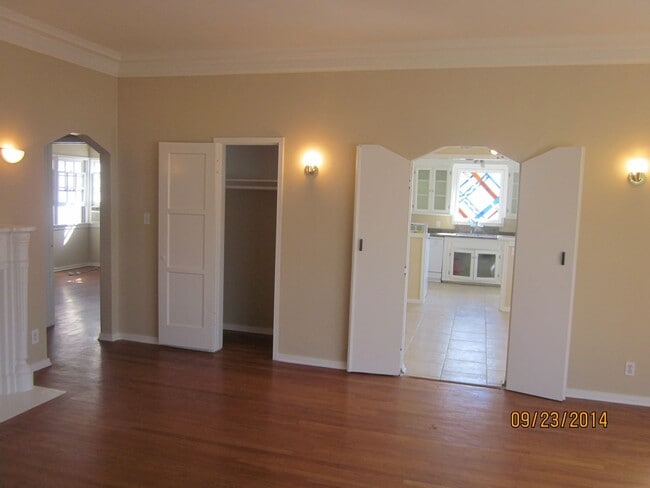 Building Photo - 624 Unit 626-1/2