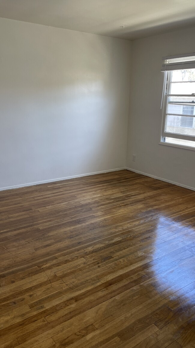Photo - 2473 Silver Lake Blvd Unit 2473-C