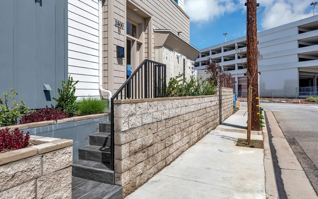 Photo - Grant Avenue B Unit B