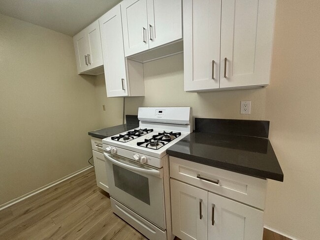 Photo - 10241 Commerce Ave Unit 10241 #03