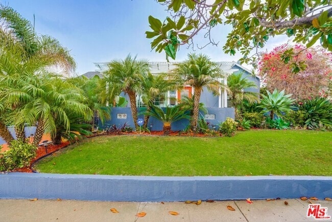 Front - 7384 W 83rd St Rental