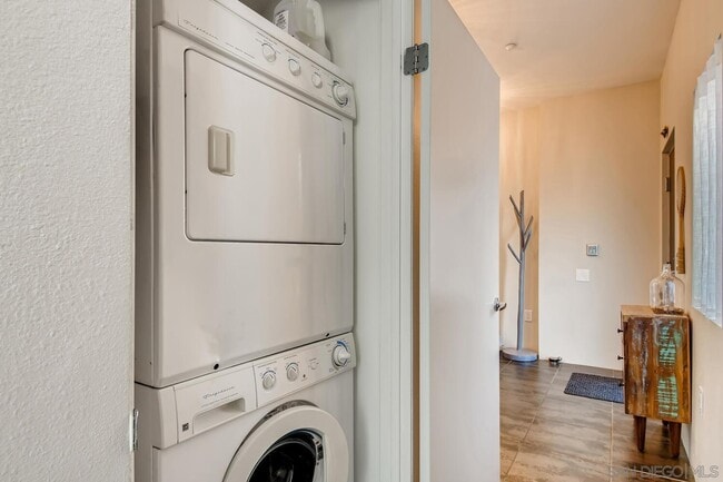 Photo - 991 Sigsbee St Unit 991