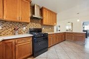 Photo - 8400 Grape St House