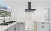 Kitchen - 1345 Cambridge Dr House