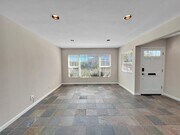 Photo - 3840 Talbot St