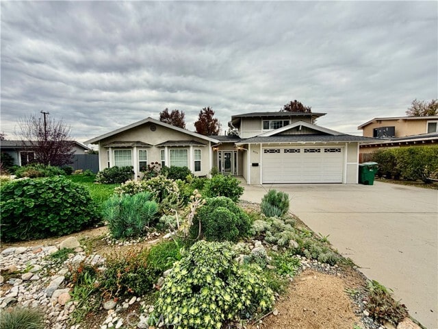 Building Photo - 2734 Grove