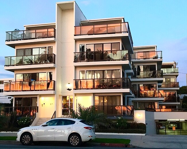Front Entrance - 833 Ocean Ave Unit 101