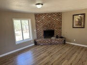Photo - 14738 Poplar St House