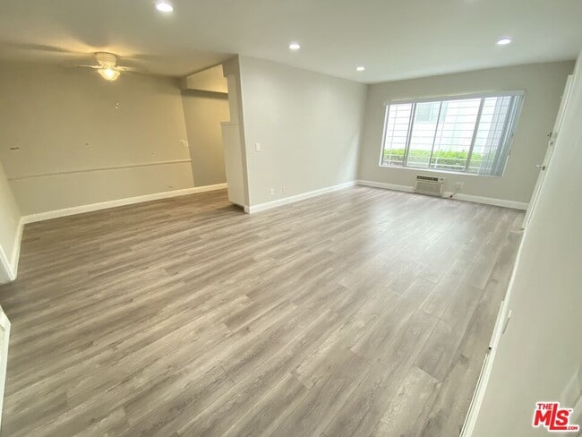 Photo - 1023 Laurel Ave Condo Unit 3