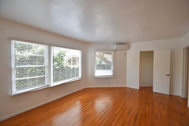 Photo - 14830 Dickens St Unit 02