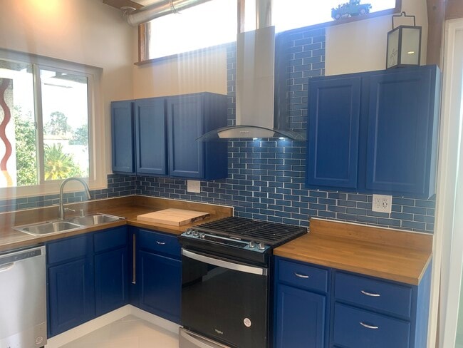 Photo - 11685 Gorham Ave Unit 2