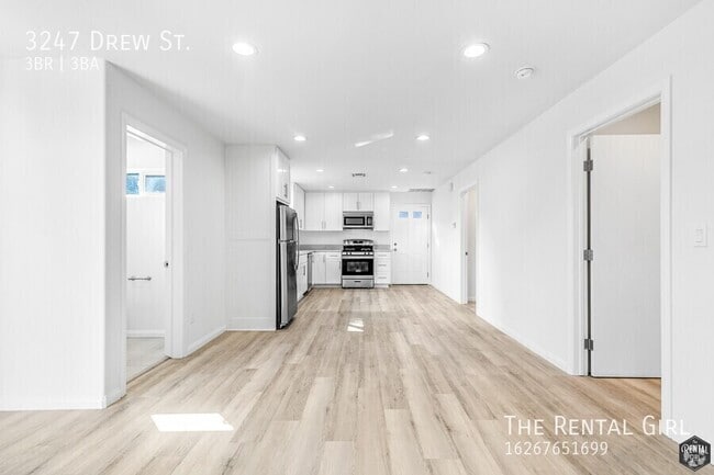 Building Photo - 3247 Drew St Rental