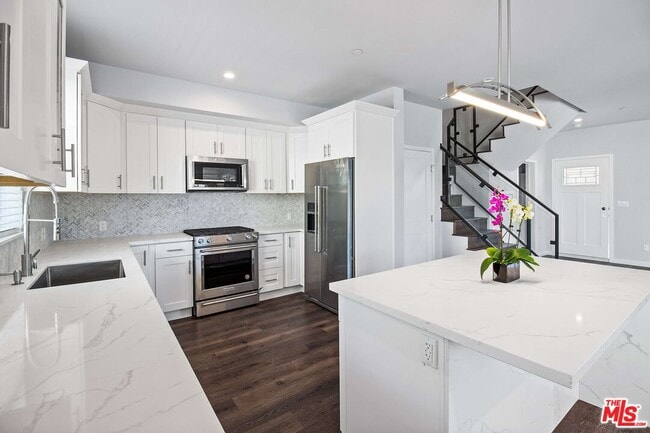 Photo - 1846 S Barrington Ave