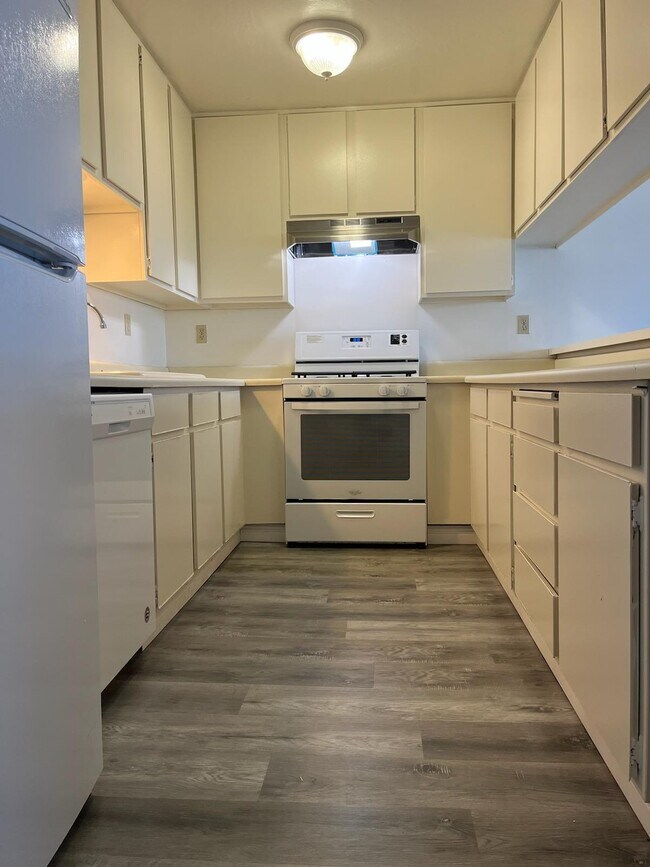 Photo - Cedar Park Apartments