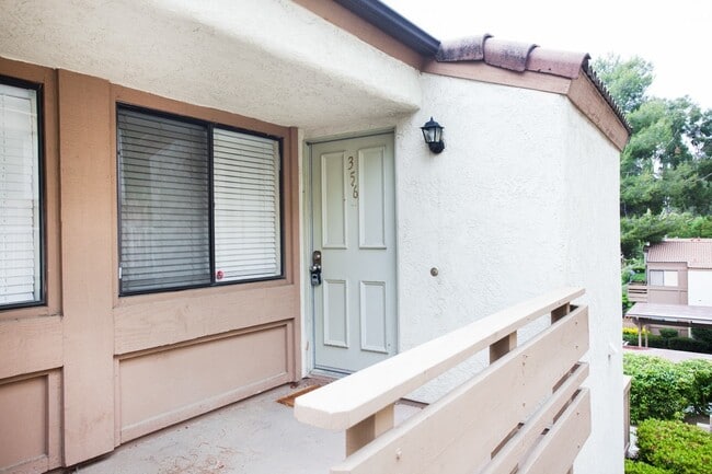 Building Photo - Furnished Condo in Desirable Community in ... Unit 356