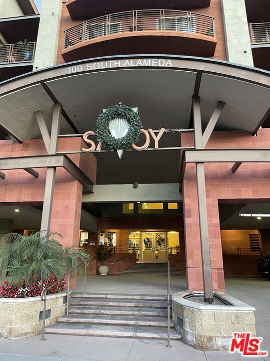 Building Photo - 100 S Alameda St Unit 366