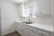 Photo - Twin Oaks Apartments