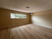 Photo - 414 N Alameda Ave