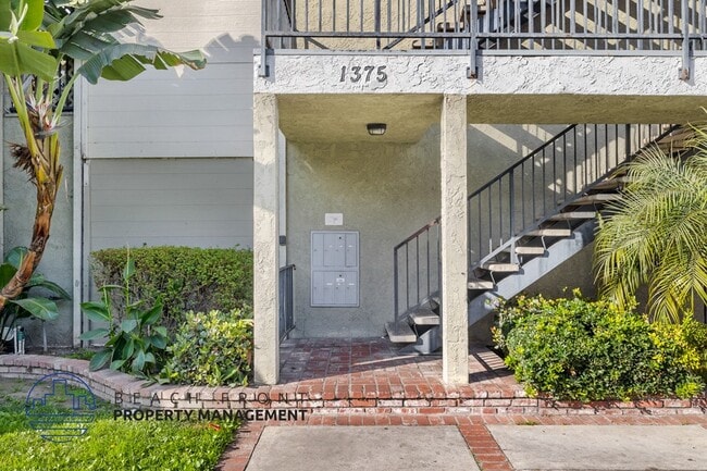 1375 Temple Ave. - 1375 Temple Ave. Apartments