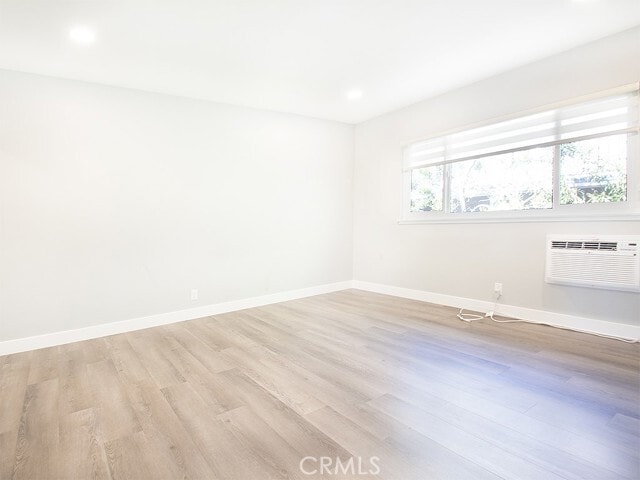 Photo - 2027 Vista Del Mar Ave Unit 5