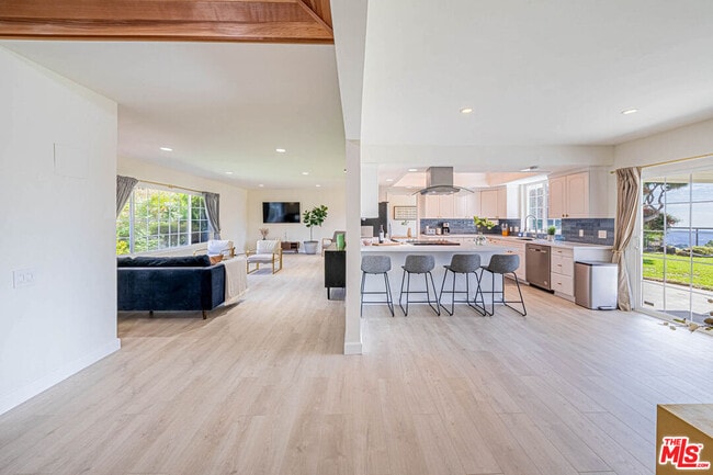 Building Photo - 2620 Sea Pine Ln