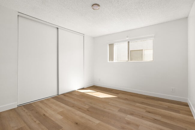 Photo - Mar at National City