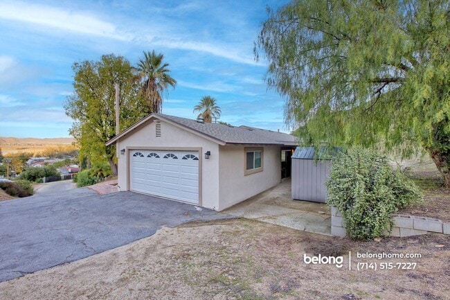 Photo - 18261 Sanders Dr