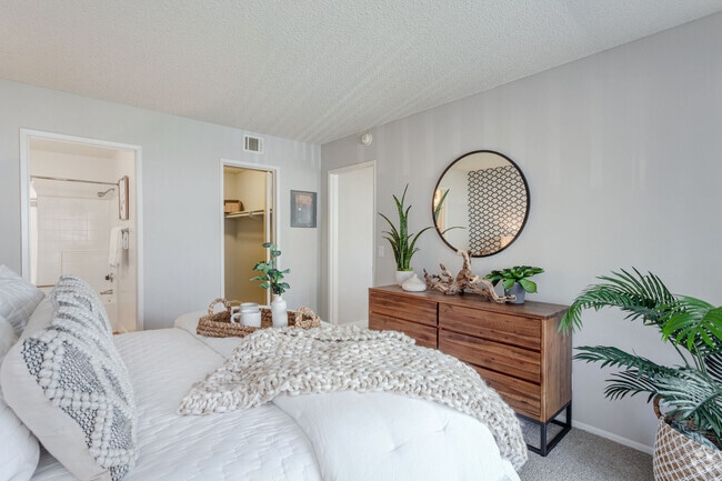 Building Photo - Colony Parc Rental