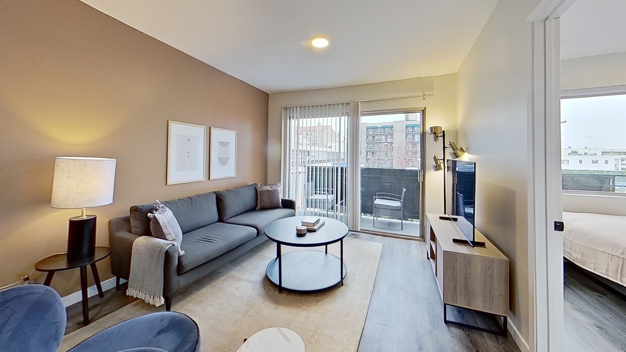 3D Tour - 1635 N Martel Ave Apartment Unit FL4-ID1187
