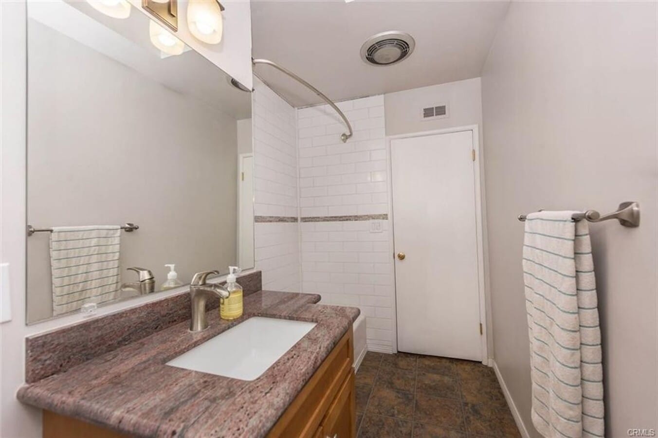 Photo - 1054 N Grand St