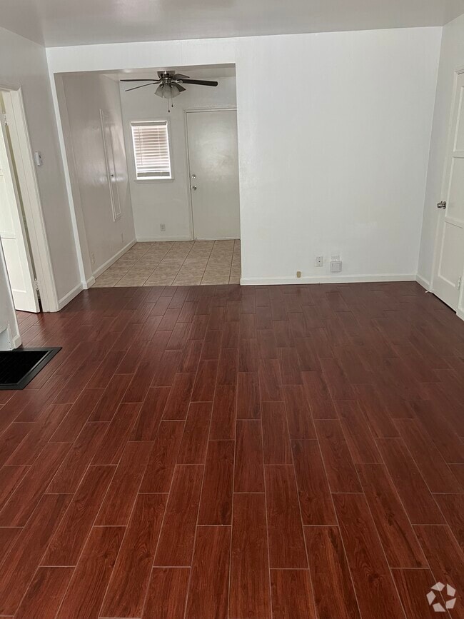 Building Photo - 1809 S Orange Dr Unit 1 Rental